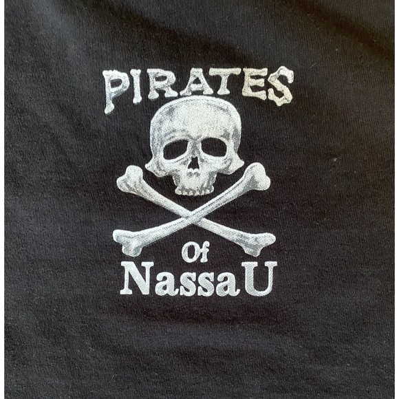 I Bahamas Mens S Pirates Surrender the Booty Black Cotton Tshirt Nassau Souvenir - Picture 6 of 7